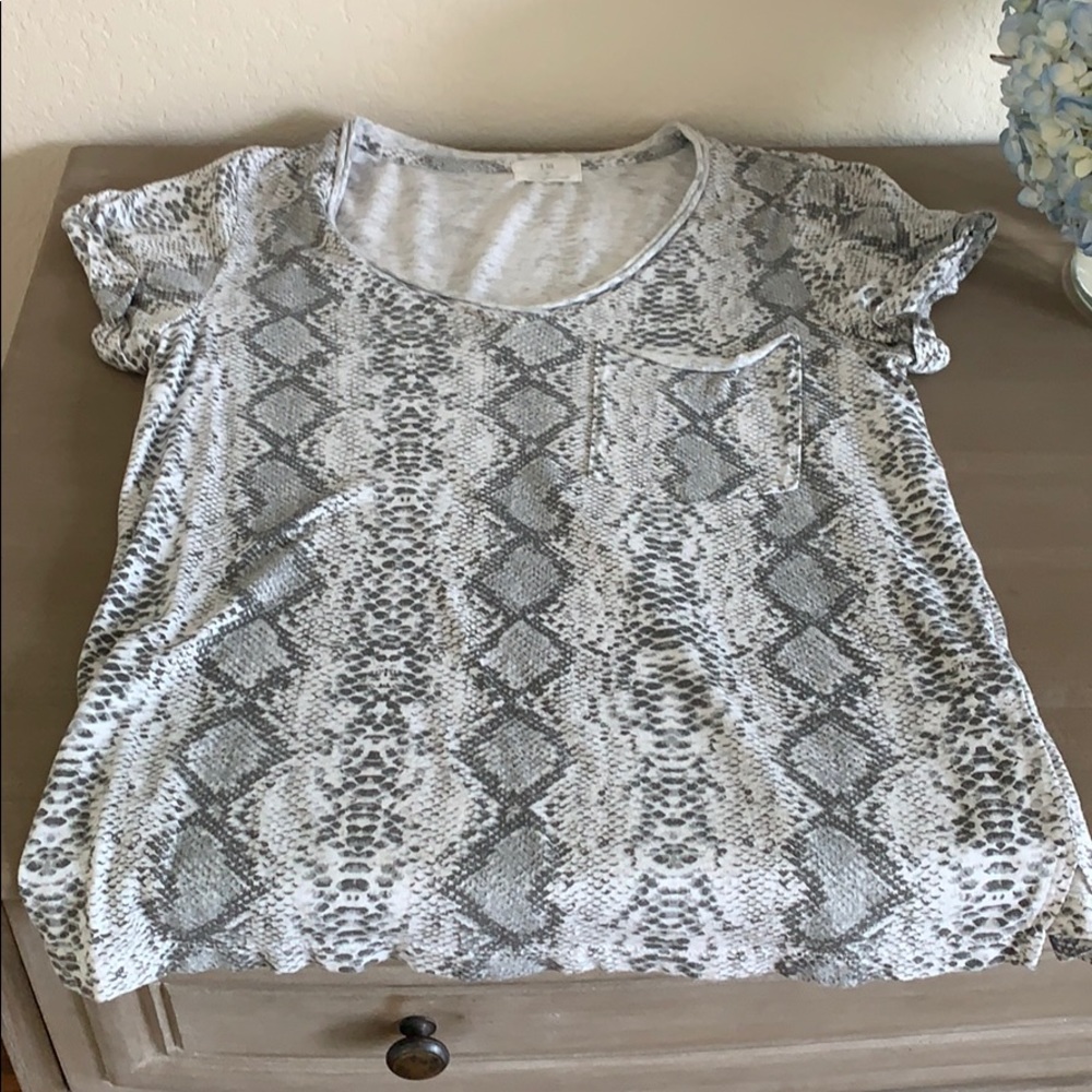 Snake skin print tee